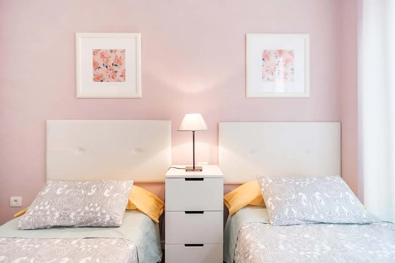 Stylish And Chic City Center Apartment With Wifi La Laguna  España